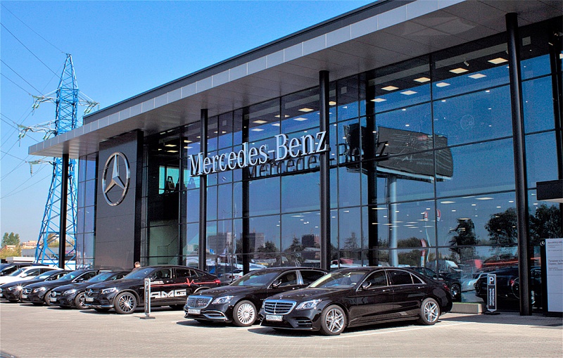 Дилерский центр Mercedes Benz